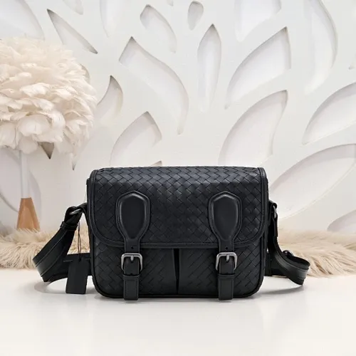 All categories 💚 Top version men’s bags 💚 BV 2024 new BV crossbody bag